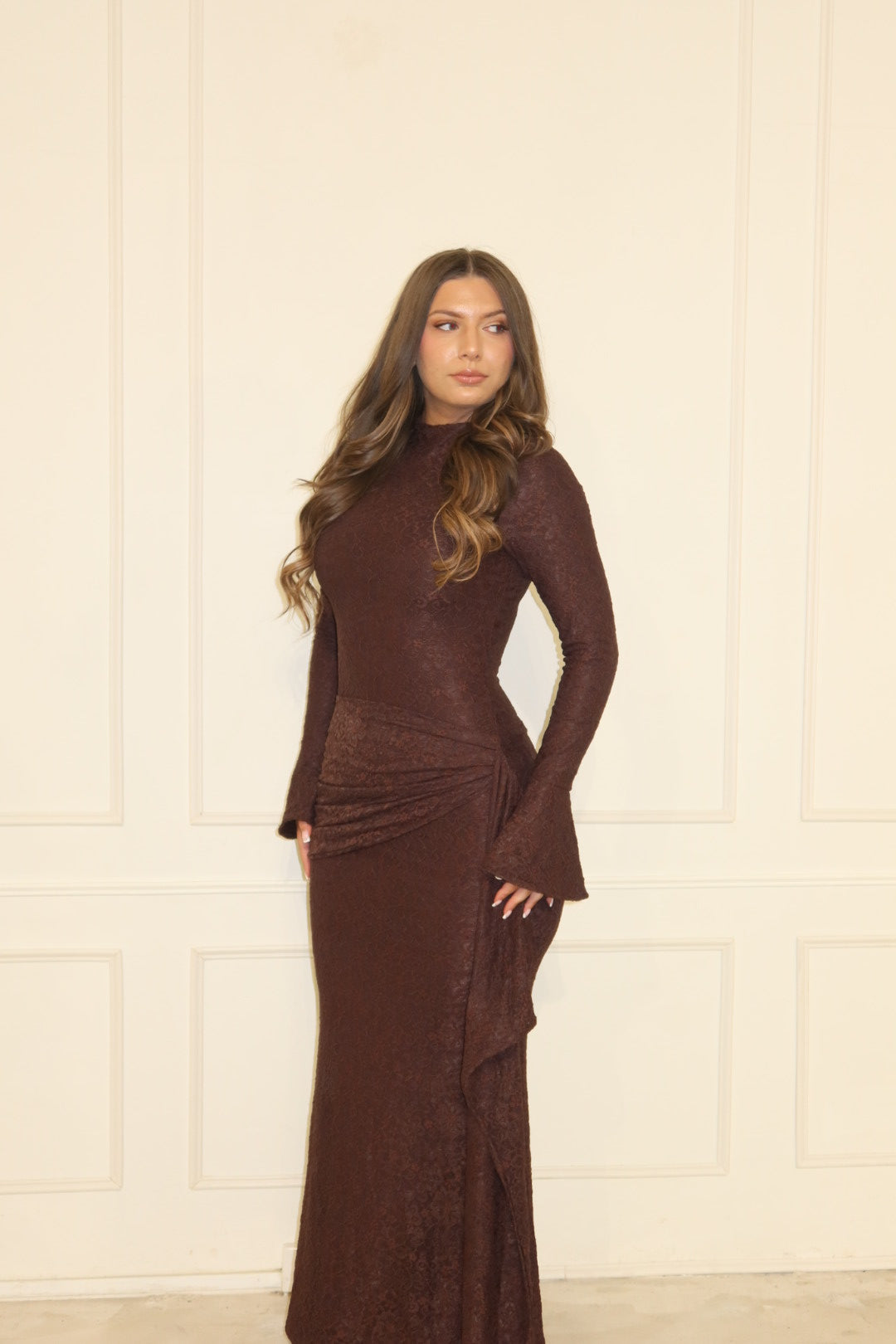 THE LACE DRESS